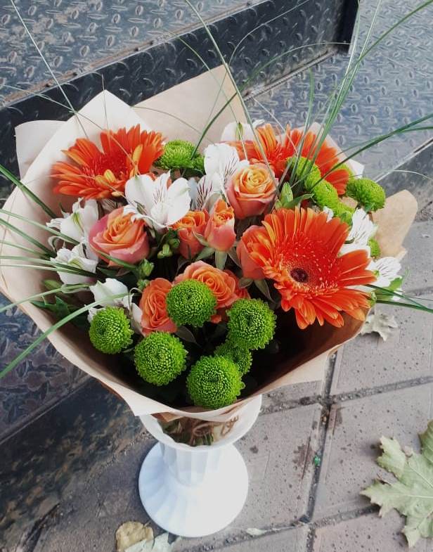 Букет цветов из: Герберы, Хризантемы, Альстромерии и Розы в Первомайском Республика Дагестан