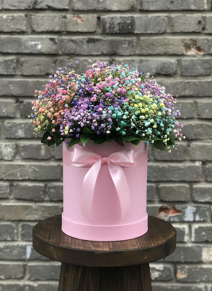 Цветочная композиция из Гипсофила и Розы в шляпной коробке в Первомайском Республика Дагестан