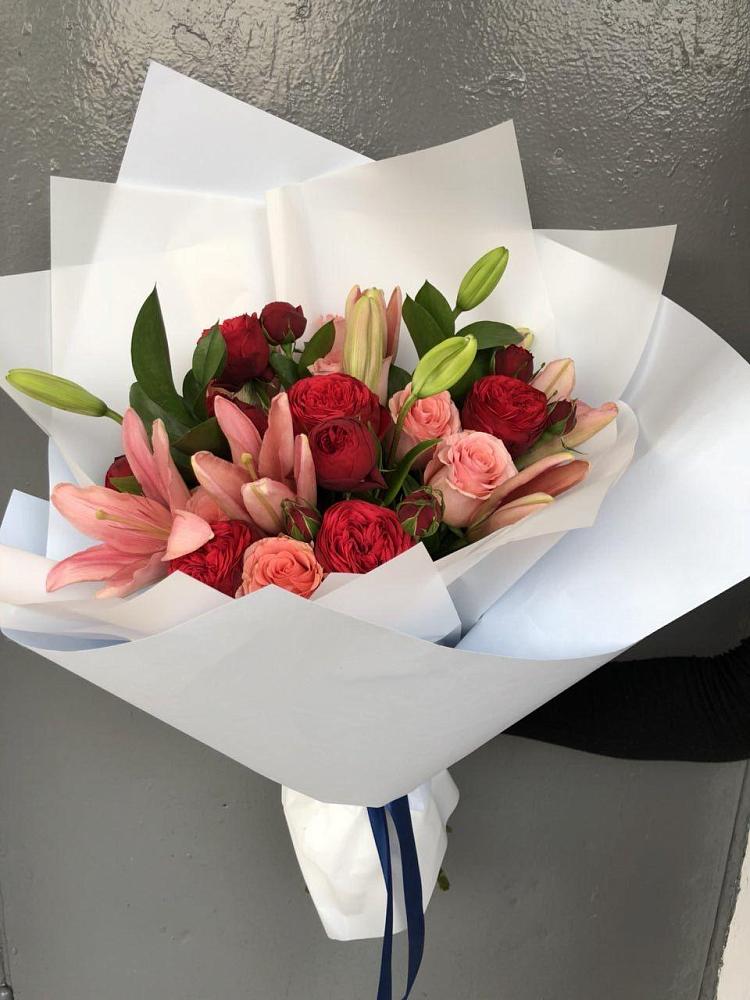 Букет цветов из: Лилии и Розы в Первомайском Республика Дагестан