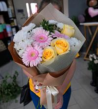 Букет цветов из:  Герберы, Розы и Хризантемы #REPLACE_PRED# Первомайском Республика Дагестан
