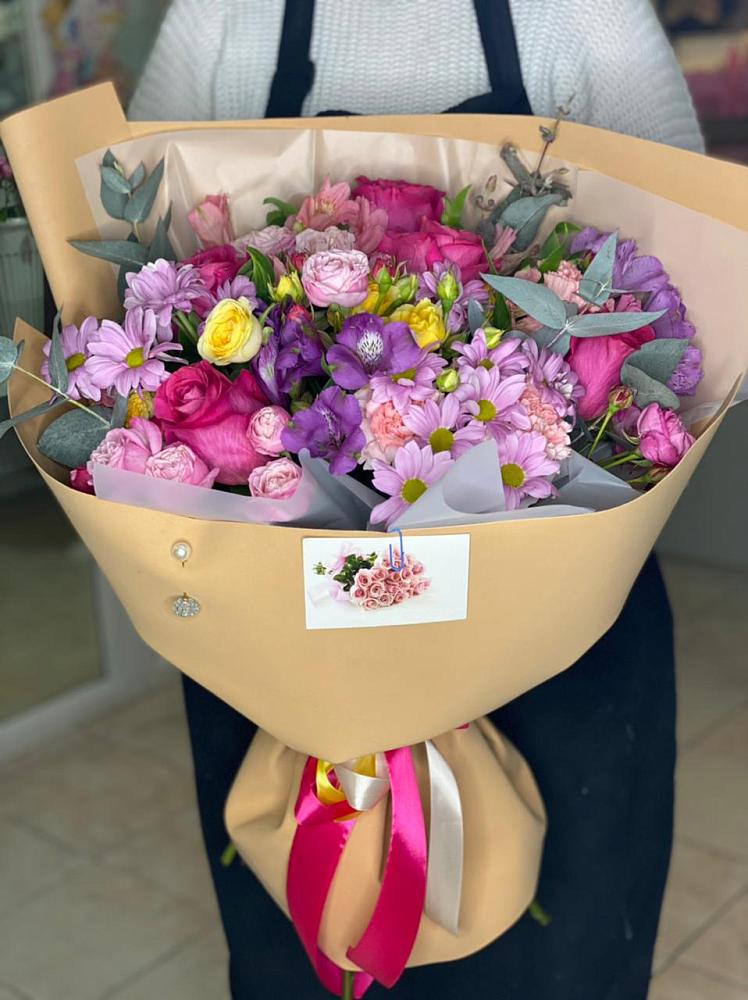 Букет цветов из: Хризантемы, Гвоздики и Альстромерии в Первомайском Республика Дагестан