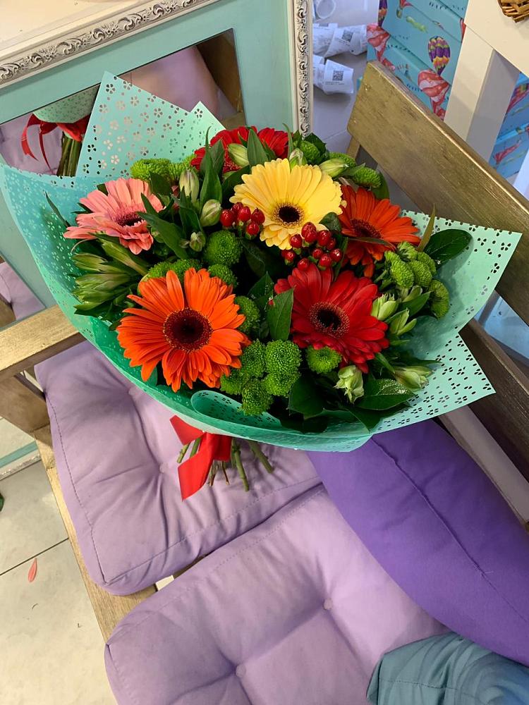 Букет цветов из: Герберы, Хризантемы и Альстромерии в Первомайском Республика Дагестан