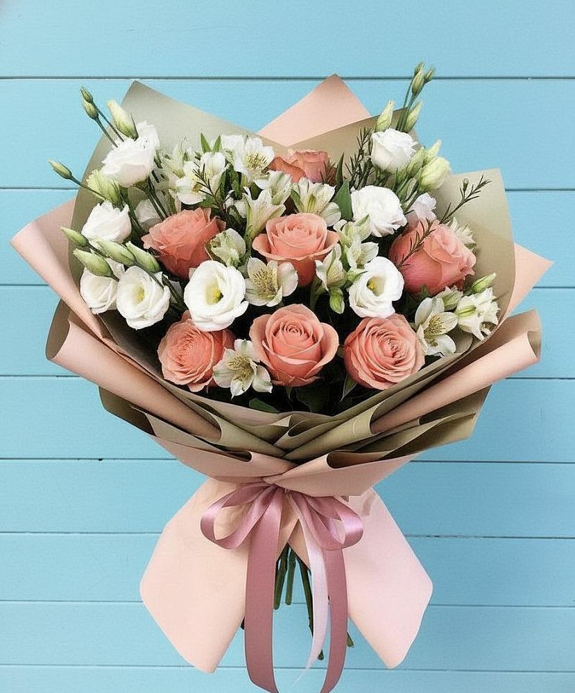 Букет цветов из: Розы, Альстромерии и Лизиантусы в Первомайском Республика Дагестан