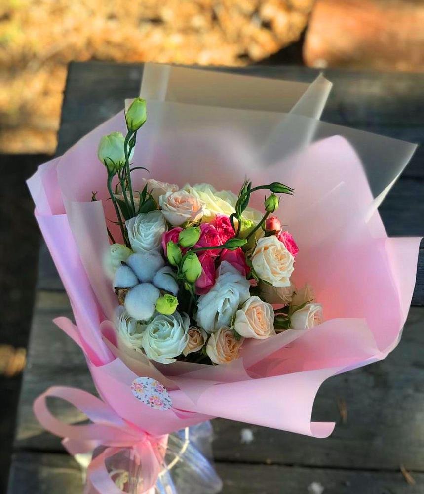 Букет цветов из: Розы и Лизиантусы в Первомайском Республика Дагестан