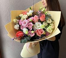 Букет цветов из:  Розы, Лизиантусы и Гвоздики #REPLACE_PRED# Первомайском Республика Дагестан