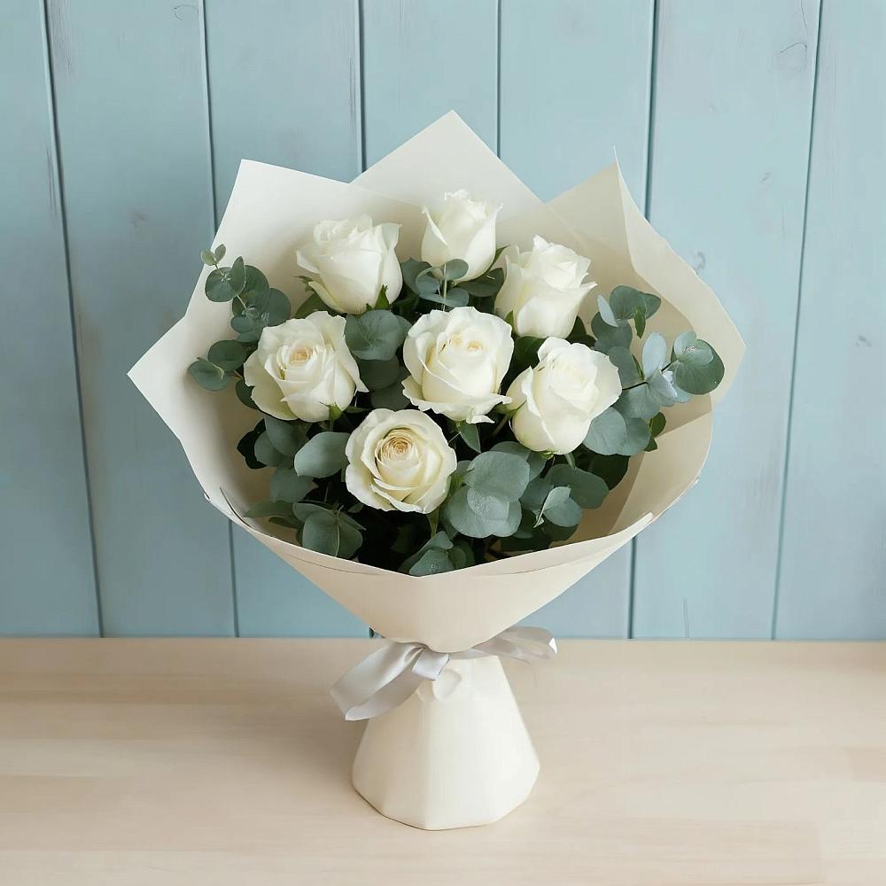 Букет Белые розы в Эвкалипте в Первомайском Республика Дагестан