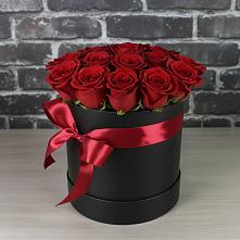 Цветочная композиция из Розы в шляпной коробке в Первомайском Республика Дагестан