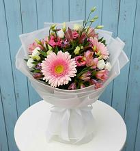 Букет цветов из:  Герберы, Альстромерии и Лизиантусы в Первомайском Республика Дагестан