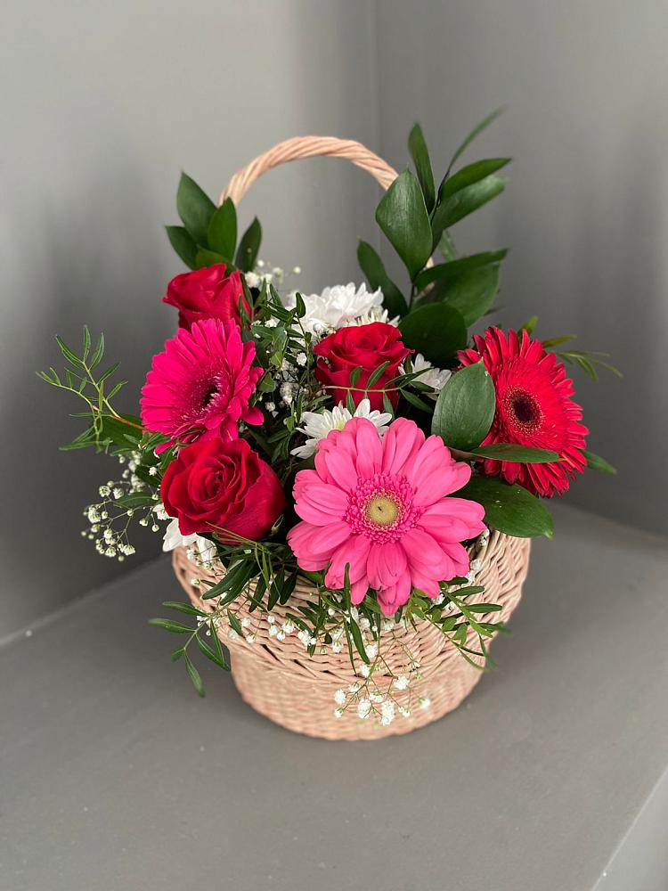 Цветочная композиция из Розы, Хризантемы и Герберы в корзине в Первомайском Республика Дагестан